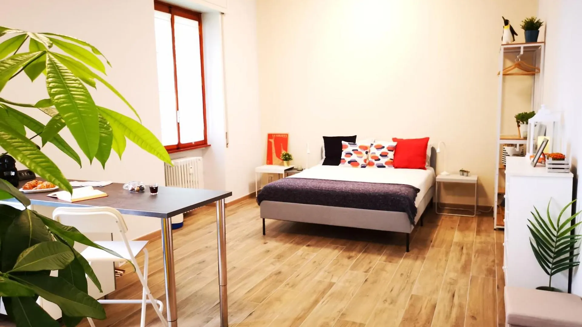 Spacious Apartment 50 Meters From The Metro Μιλάνο