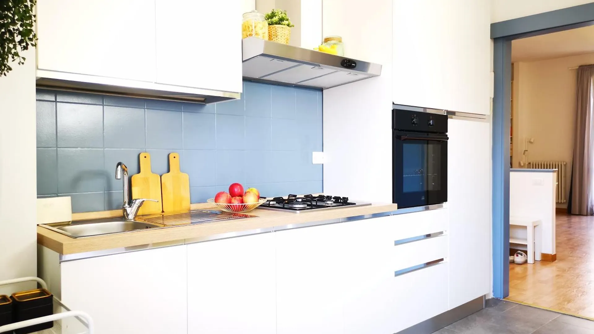 Spacious Apartment 50 Meters From The Metro Μιλάνο