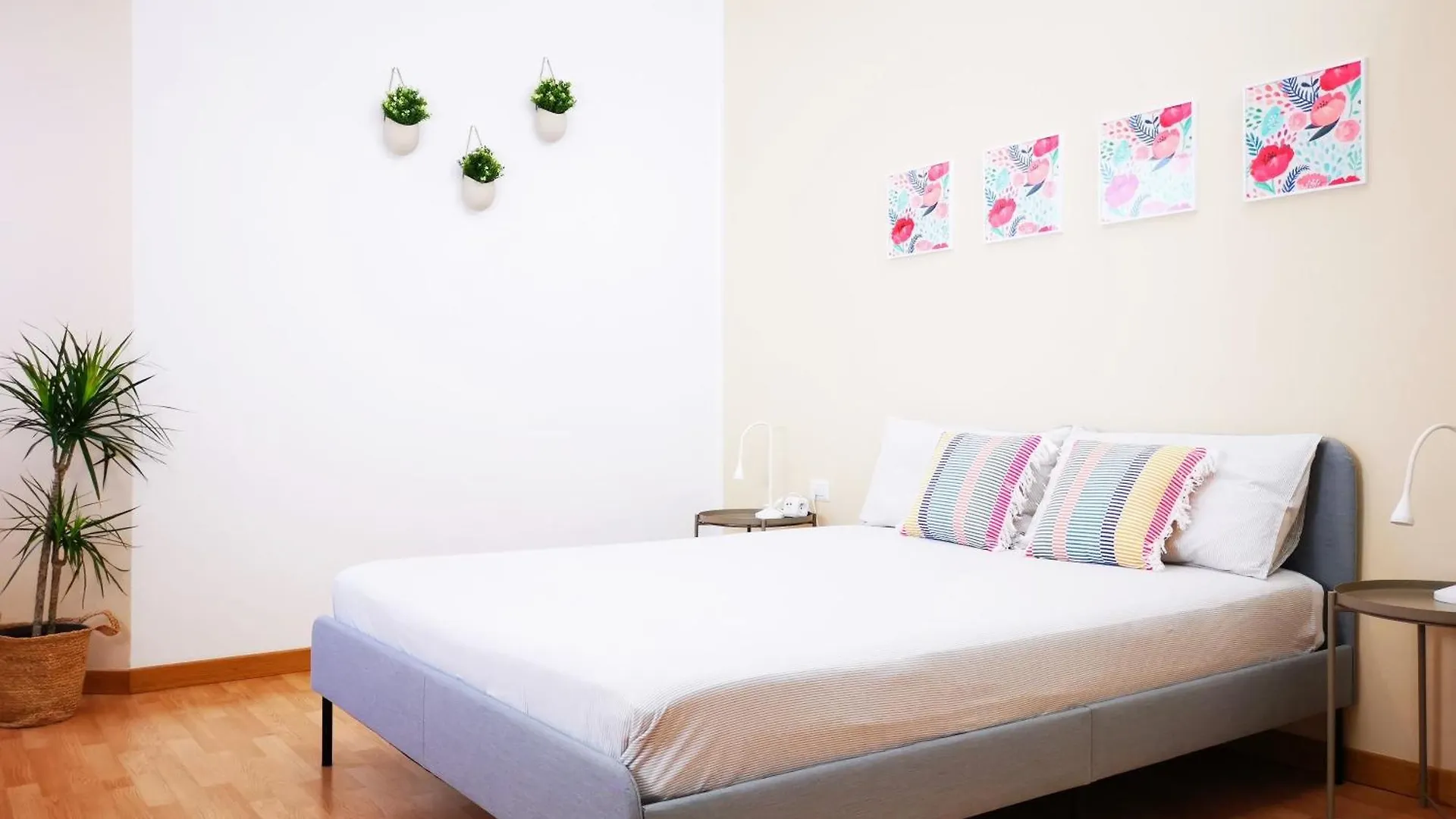 Spacious Apartment 50 Meters From The Metro Μιλάνο