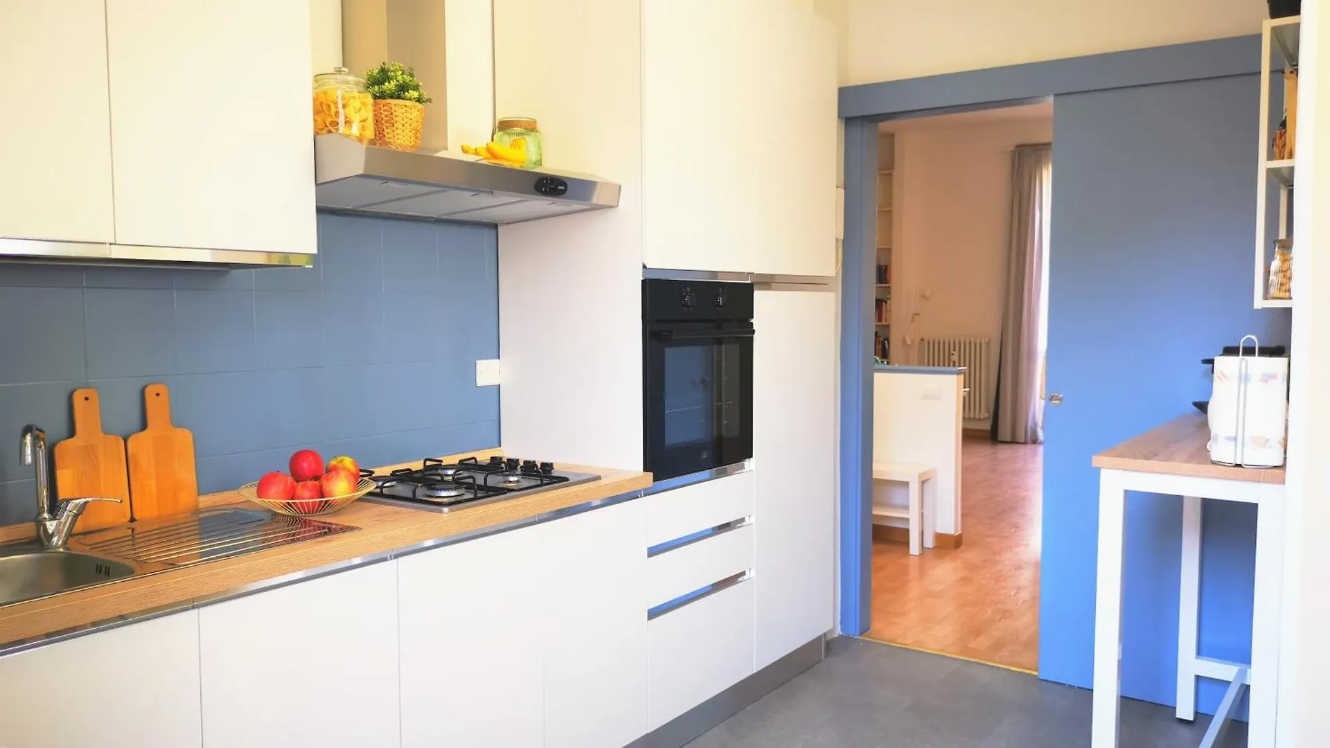 Spacious Apartment 50 Meters From The Metro Μιλάνο